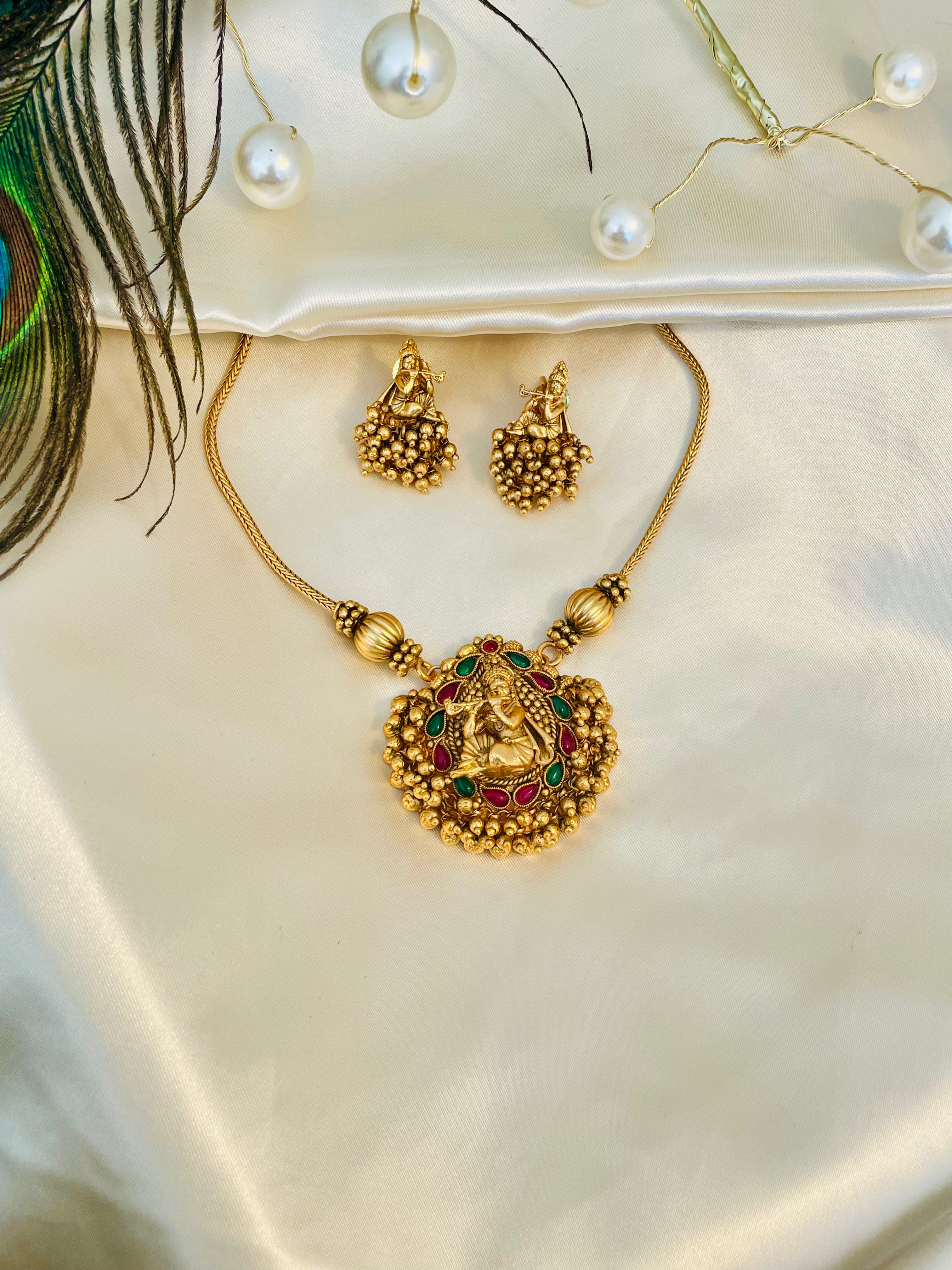 Temple Elegance - Krishna Round Chain Pendant Set