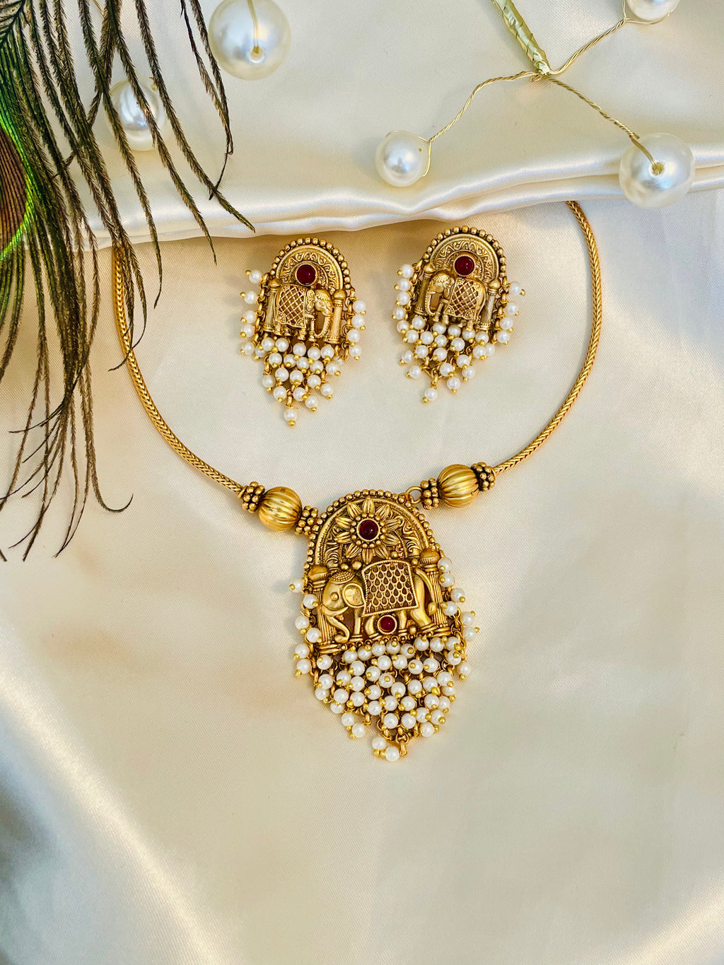 Elephant Chain Pendant Set