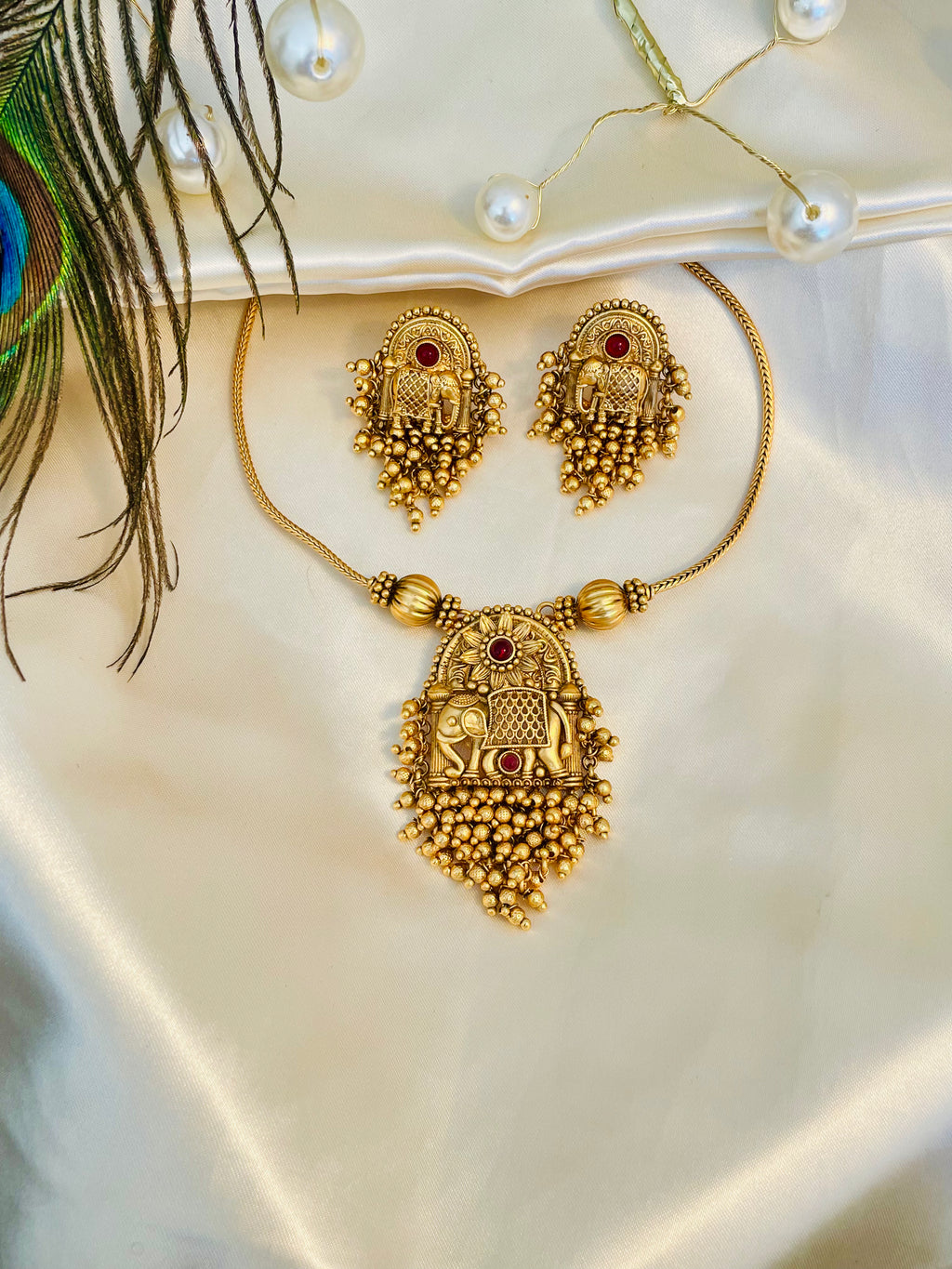 Elephant Chain Pendant Set