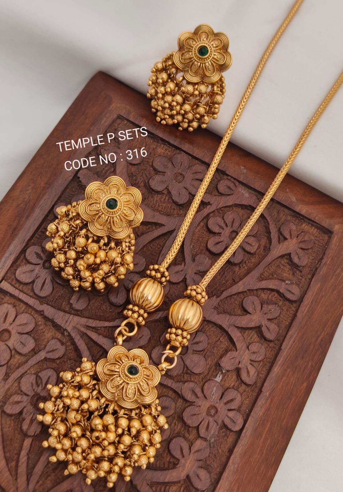 Traditional Temple Pendant Set